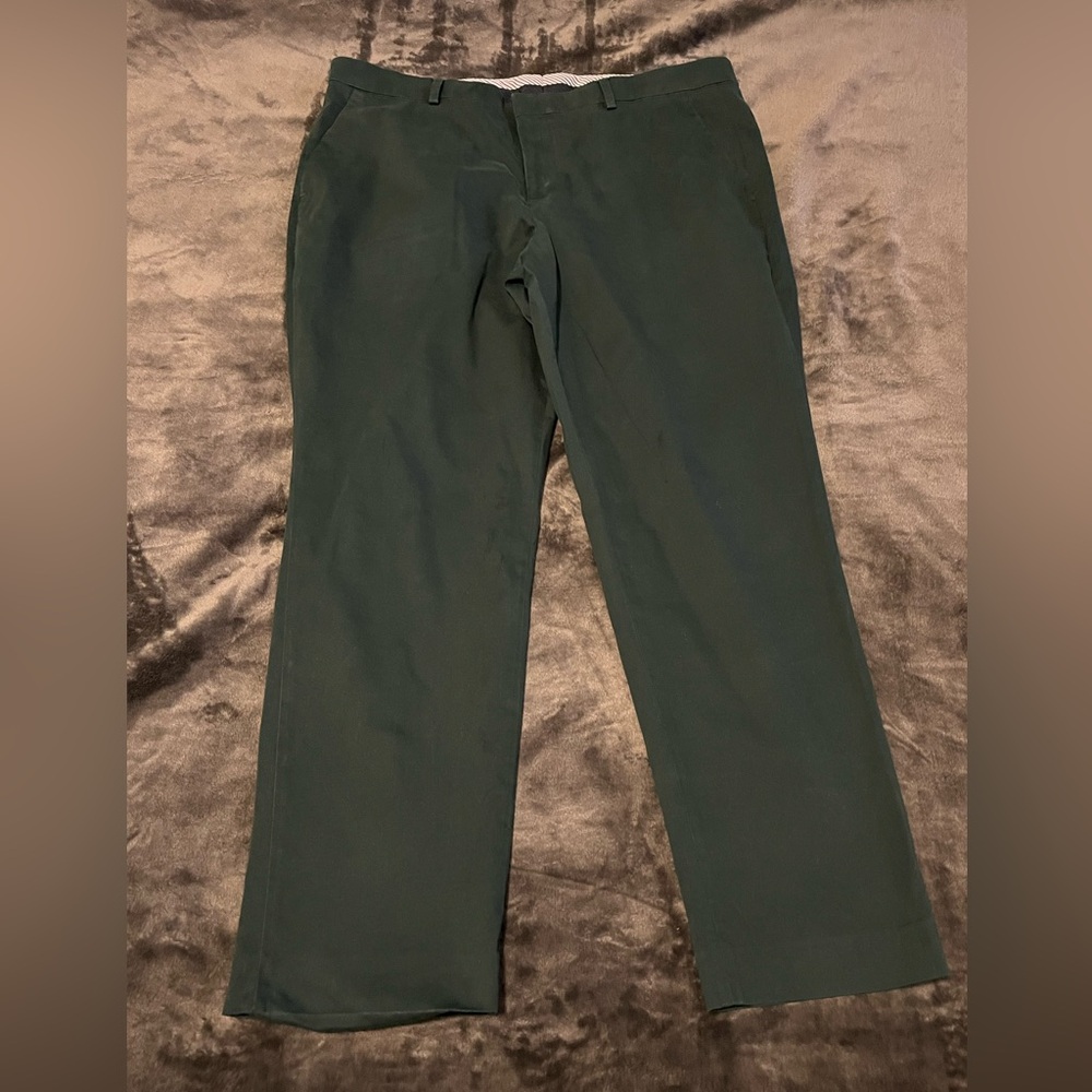 Express Men's Dark Green Chino Pants Slim 36 x 30. Used. Fair condition.
